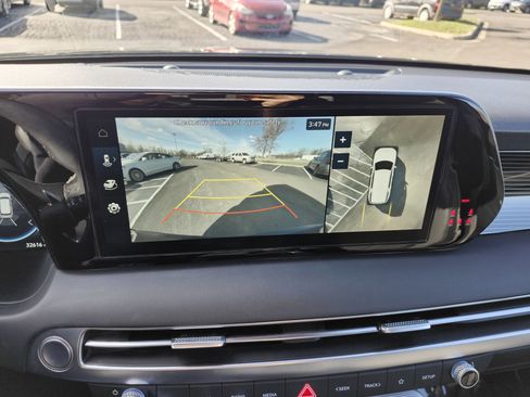 Used 2024 Hyundai Palisade Calligraphy image 7