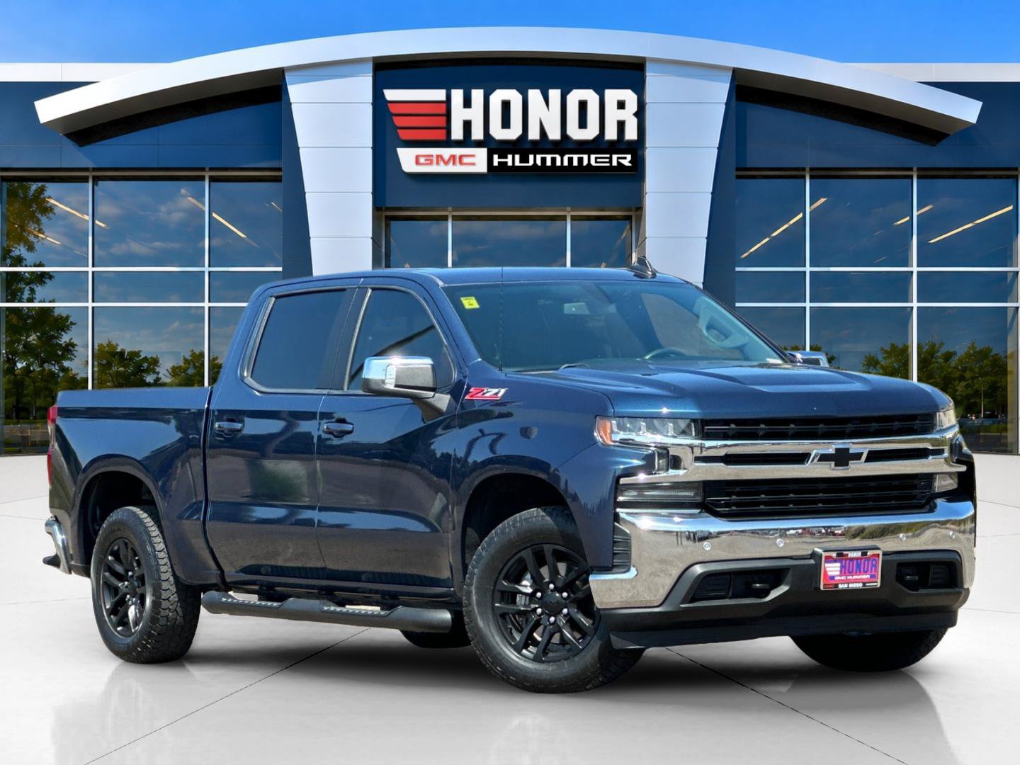Used 2019 Chevrolet Silverado 1500 LT w/ All-Star Edition AWD/4WD image 2