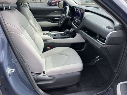 Used 2025 Toyota Grand Highlander FWD image 34