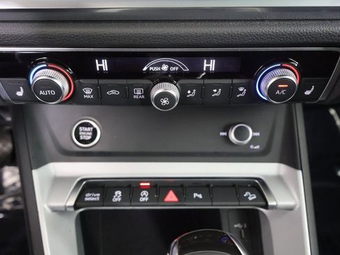 Used 2021 Audi Q3 2.0T Premium image 5