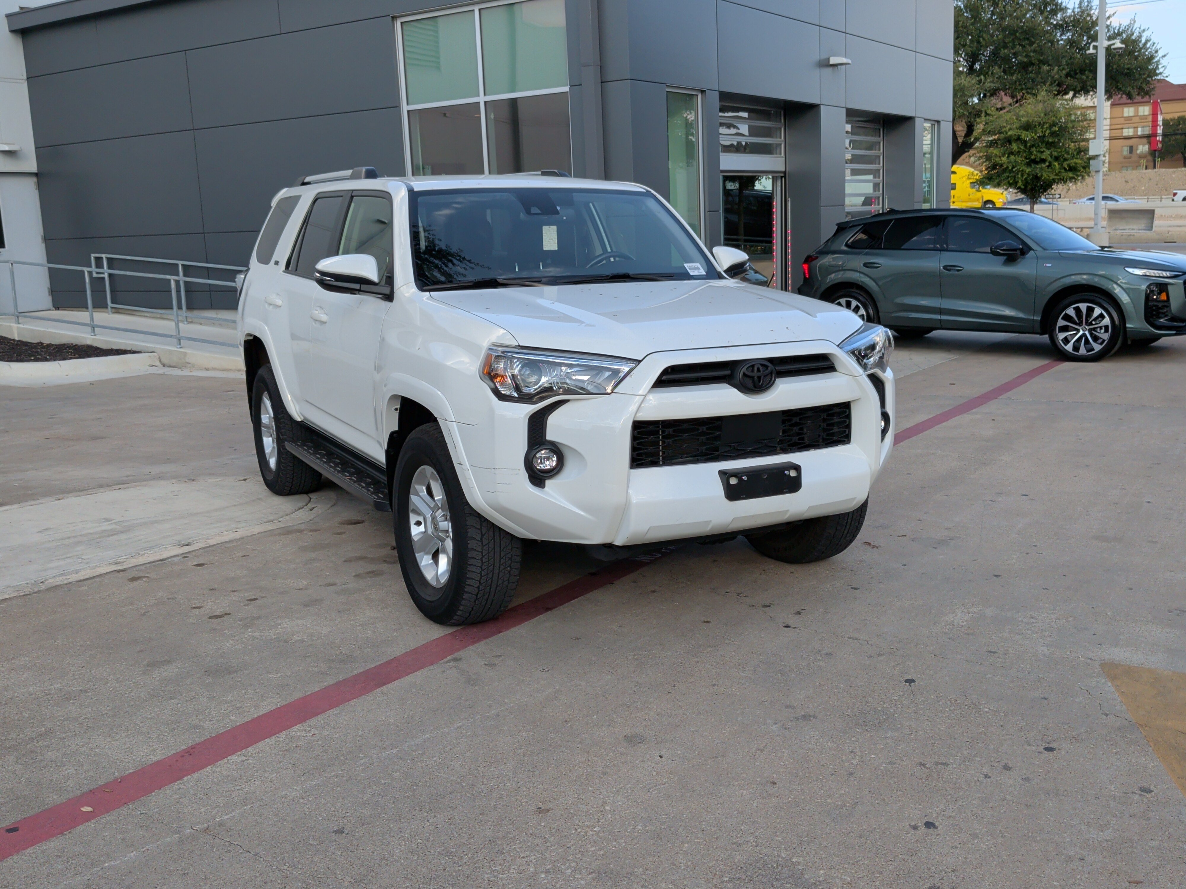 Used 2023 Toyota 4Runner SR5 Premium AWD/4WD image 2