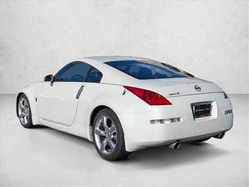 Used 2008 Nissan 350Z Touring w/ Cargo Convenience Pkg image 8