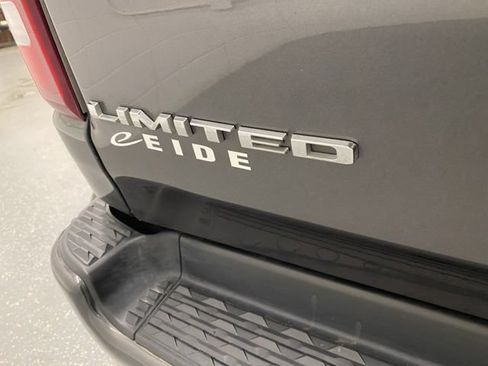Used 2022 RAM 1500 Limited w/ Body Color Bumper Group AWD/4WD image 36