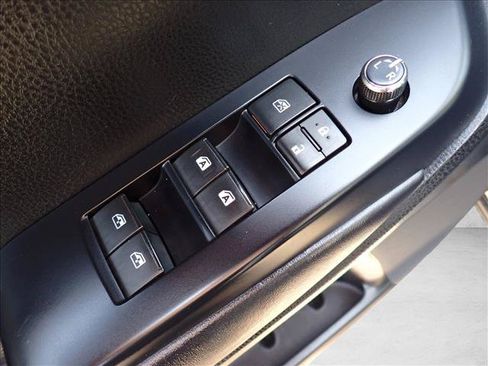 Used 2018 Toyota Highlander XLE AWD/4WD image 17