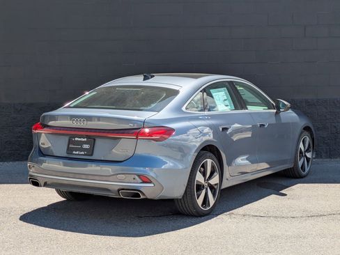 Used 2025 Audi A5 2.0T Premium Plus w/ Premium Plus AWD/4WD image 6