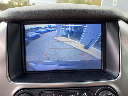 Used 2018 Chevrolet Tahoe Premier AWD/4WD image 18