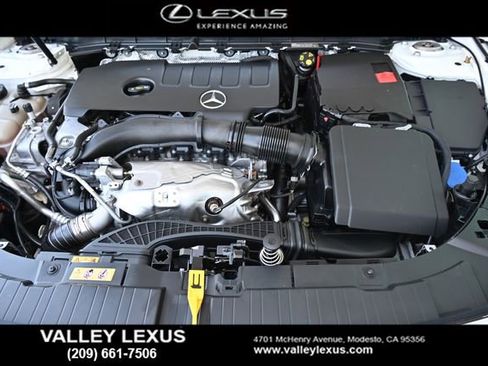 Used 2021 Mercedes-Benz GLB 250 4MATIC image 23