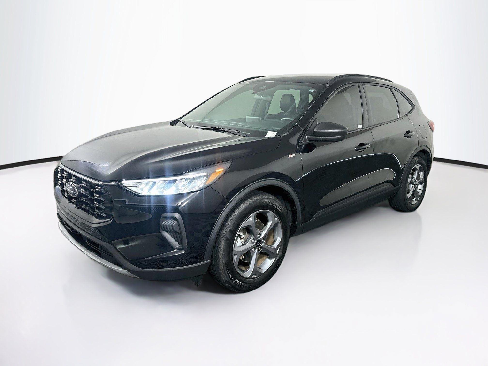 Used 2025 Ford Escape ST-Line FWD image 3