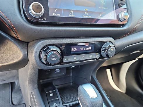 Used 2024 Nissan Kicks SR image 18
