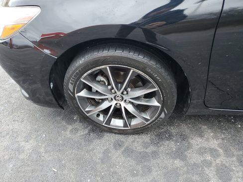 Used 2017 Toyota Camry XSE image 10