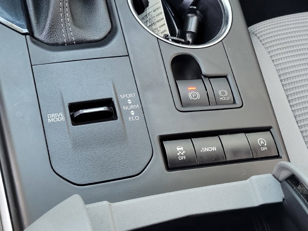 Used 2022 Toyota Highlander L FWD image 18