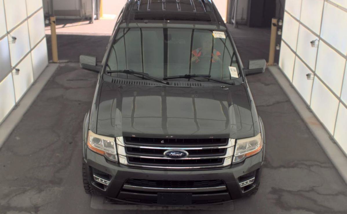 Used 2017 Ford Expedition EL Limited w/ Equipment Group 301A RWD image 2