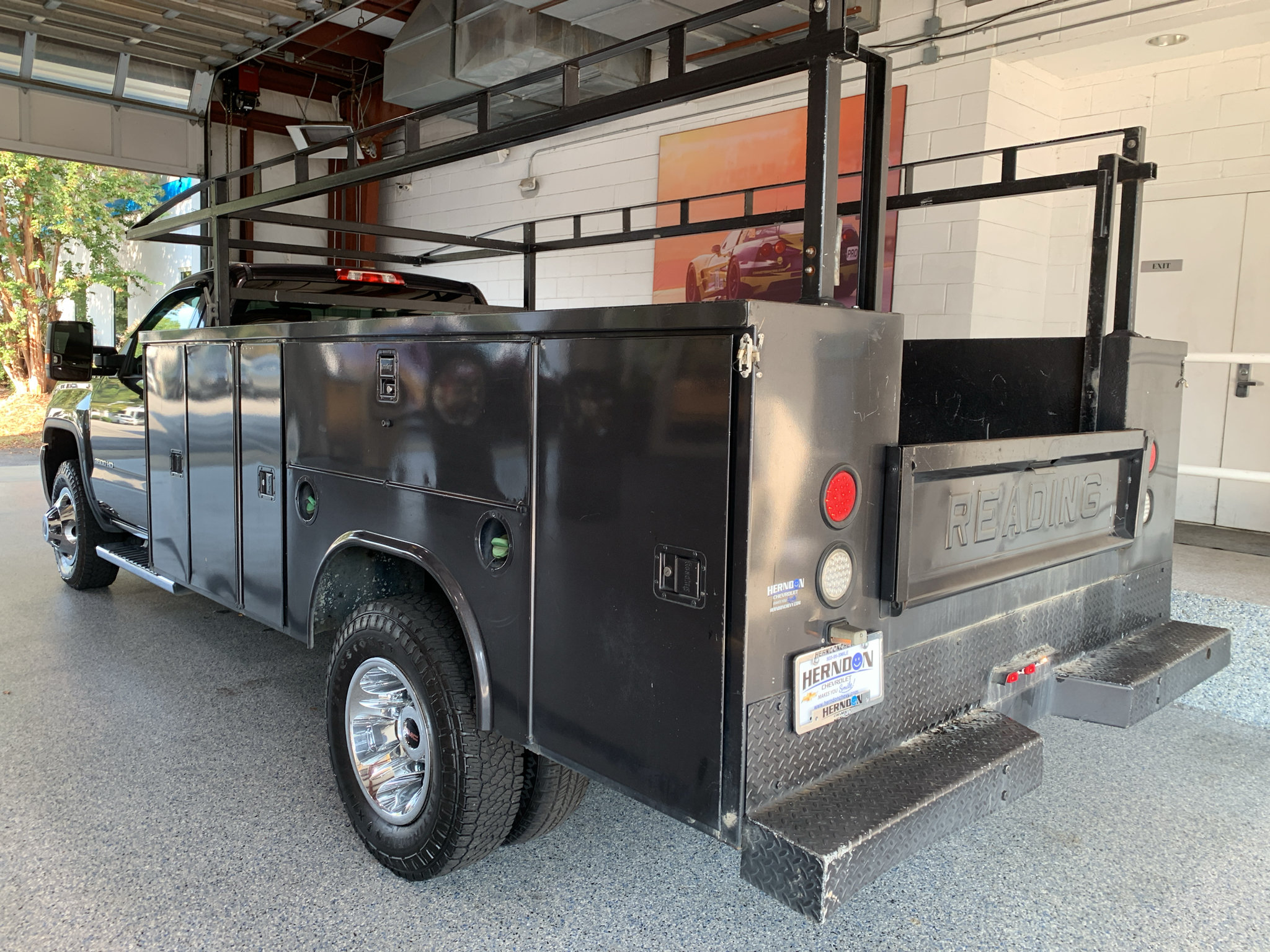 Used 2016 GMC Sierra 3500 SLE w/ SLE Preferred Package AWD/4WD image 8