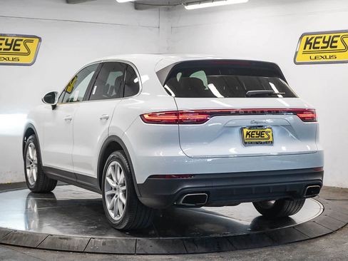 Certified 2022 Porsche Cayenne AWD/4WD image 2