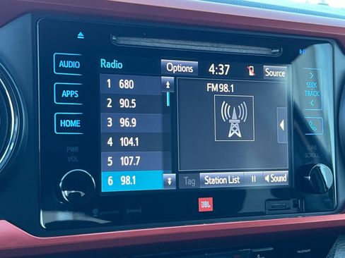 Used 2016 Toyota Tacoma TRD Off-Road image 18