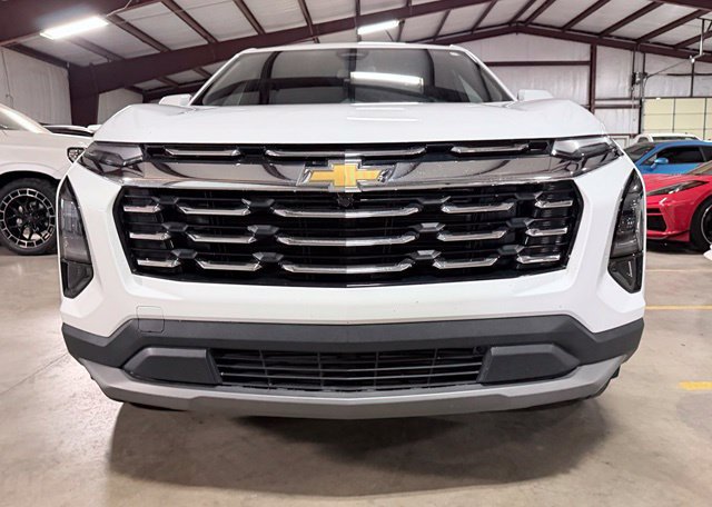 Used 2025 Chevrolet Equinox LT FWD image 8