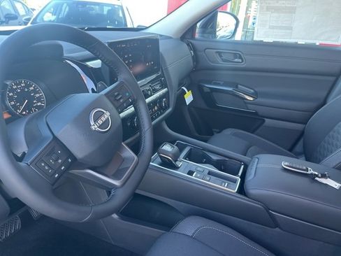 New 2026 Nissan Pathfinder SV image 10