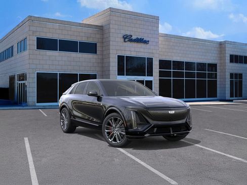 New 2026 Cadillac Lyriq V AWD/4WD image 2