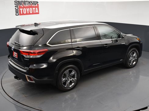 Used 2019 Toyota Highlander Limited Platinum AWD/4WD image 33