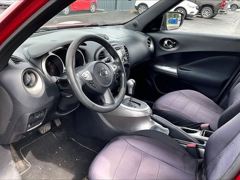 Used 2016 Nissan Juke S FWD image 10