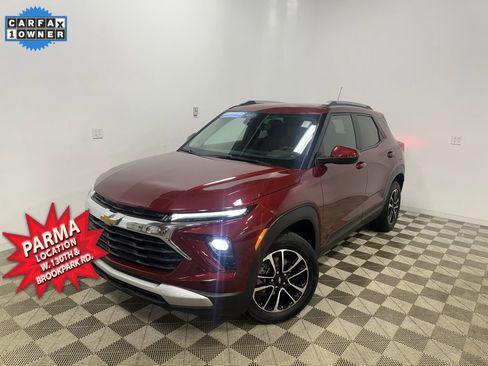 Certified 2024 Chevrolet TrailBlazer LT w/ Driver Confidence Package image 1