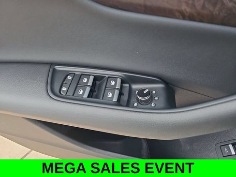 Used 2019 Audi Q8 Premium Plus w/ Premium Plus AWD/4WD image 29