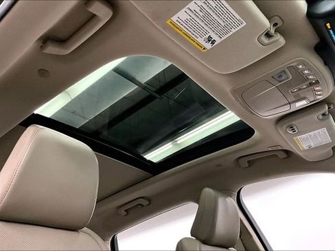 Used 2022 Lincoln Nautilus Reserve AWD/4WD image 19