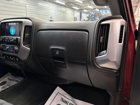 Used 2017 GMC Sierra 1500 SLE image 30