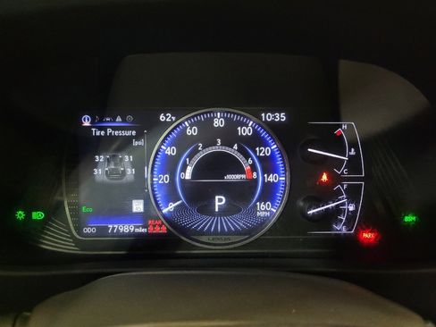 Used 2022 Lexus UX 200 w/ Accessory Package (Z2) FWD image 23