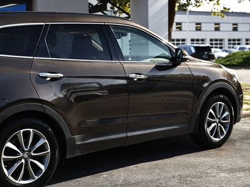 Used 2018 Hyundai Santa Fe SE w/ SE Premium Package 02 FWD image 7