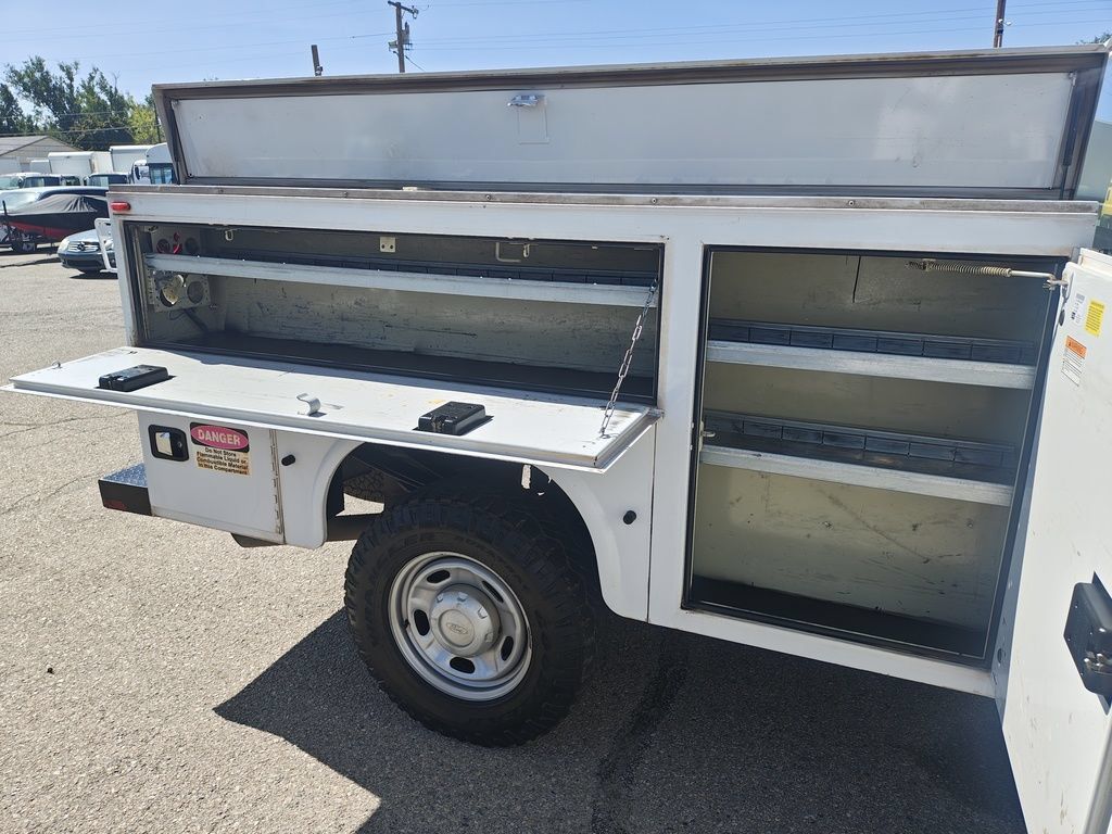 Used 2015 Ford F350 4x4 SuperCab Super Duty image 4