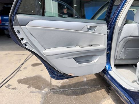 Used 2006 Toyota Avalon XL FWD image 25