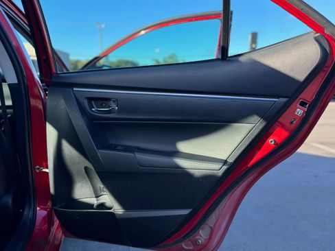 Used 2015 Toyota Corolla S image 32