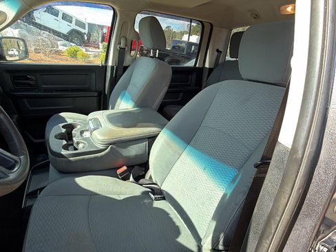 Used 2017 RAM 1500 Express w/ Express Value Package image 17