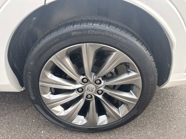 Used 2026 Buick Envista Avenir FWD image 11