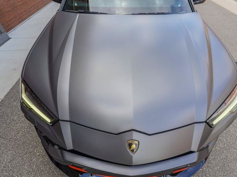 Used 2022 Lamborghini Urus AWD/4WD image 24