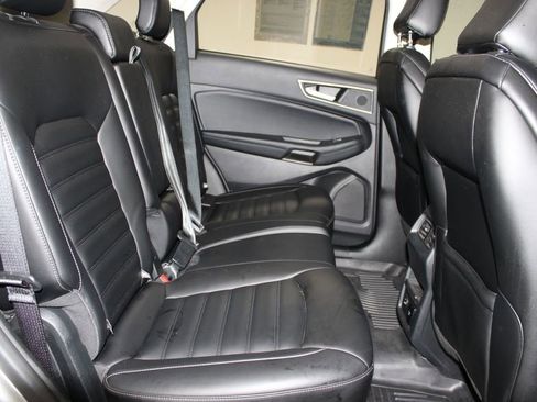Used 2022 Ford Edge SEL w/ Convenience Package image 31