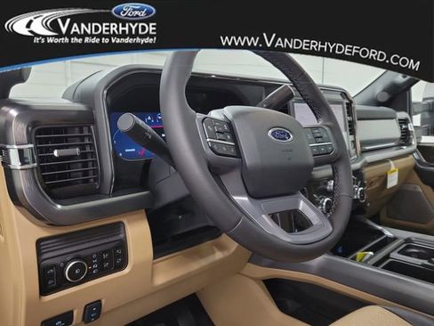 New 2026 Ford F250 Lariat w/ Lariat Premium Package image 22