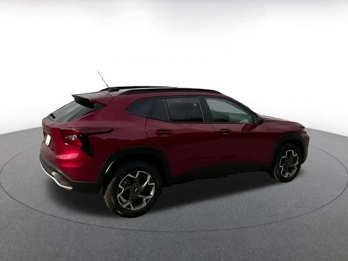 Used 2025 Chevrolet Trax LT image 15