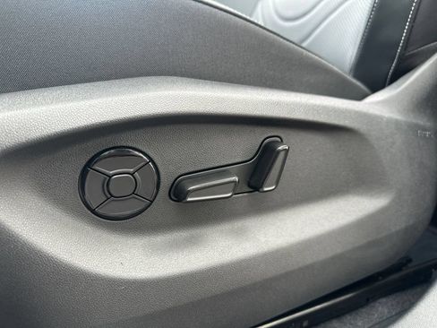 New 2026 Volkswagen Tiguan SE AWD/4WD image 9