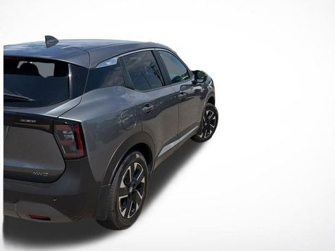 Used 2025 Nissan Kicks SV image 9