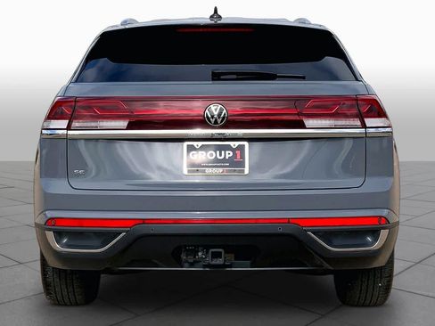 Used 2024 Volkswagen Atlas Cross Sport SE FWD image 5