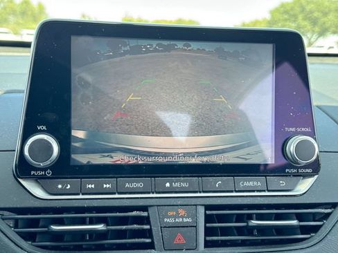 Used 2020 Nissan Altima 2.5 S FWD image 17
