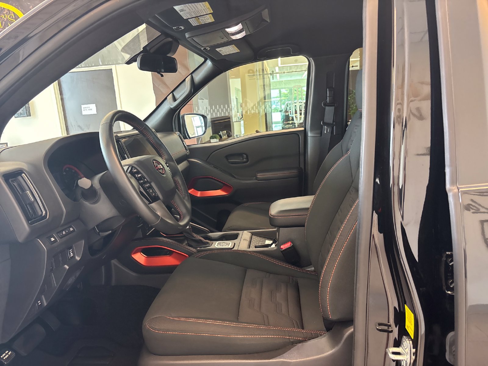 Used 2026 Nissan Frontier PRO-4X w/ Pro-4x Convenience Package AWD/4WD image 12