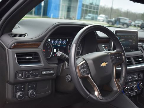 Used 2021 Chevrolet Suburban High Country image 9