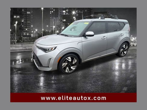 Used 2023 Kia Soul GT-Line w/ GT-Line Technology Package FWD image 1