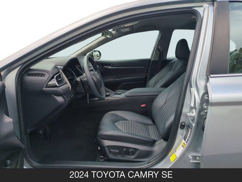 Used 2024 Toyota Camry SE FWD image 14