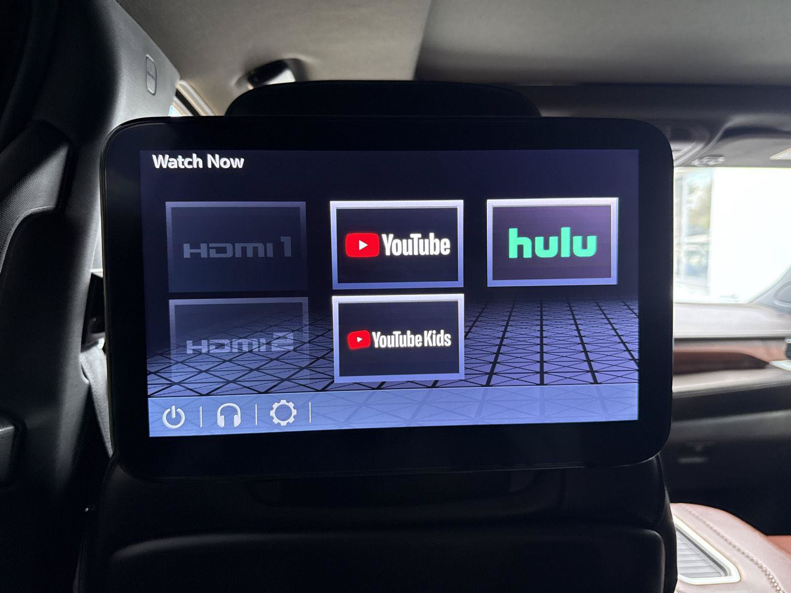 Used 2024 GMC Yukon XL Denali Ultimate AWD/4WD image 18