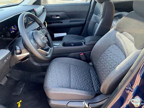 New 2026 Nissan Kicks SV w/ SV Premium Package FWD image 16