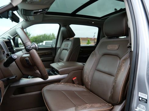 Used 2025 RAM 1500 Limited AWD/4WD image 17